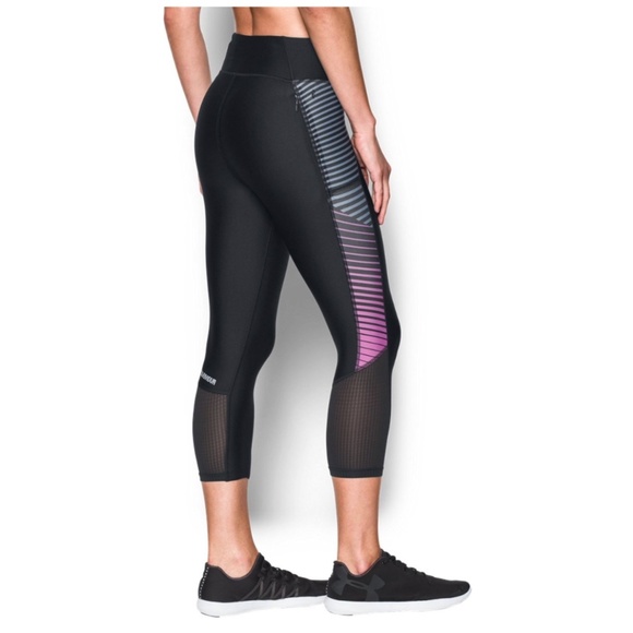 Under Armour Fly By Printed Capri 3/4 Leggings - Picture 2 of 3